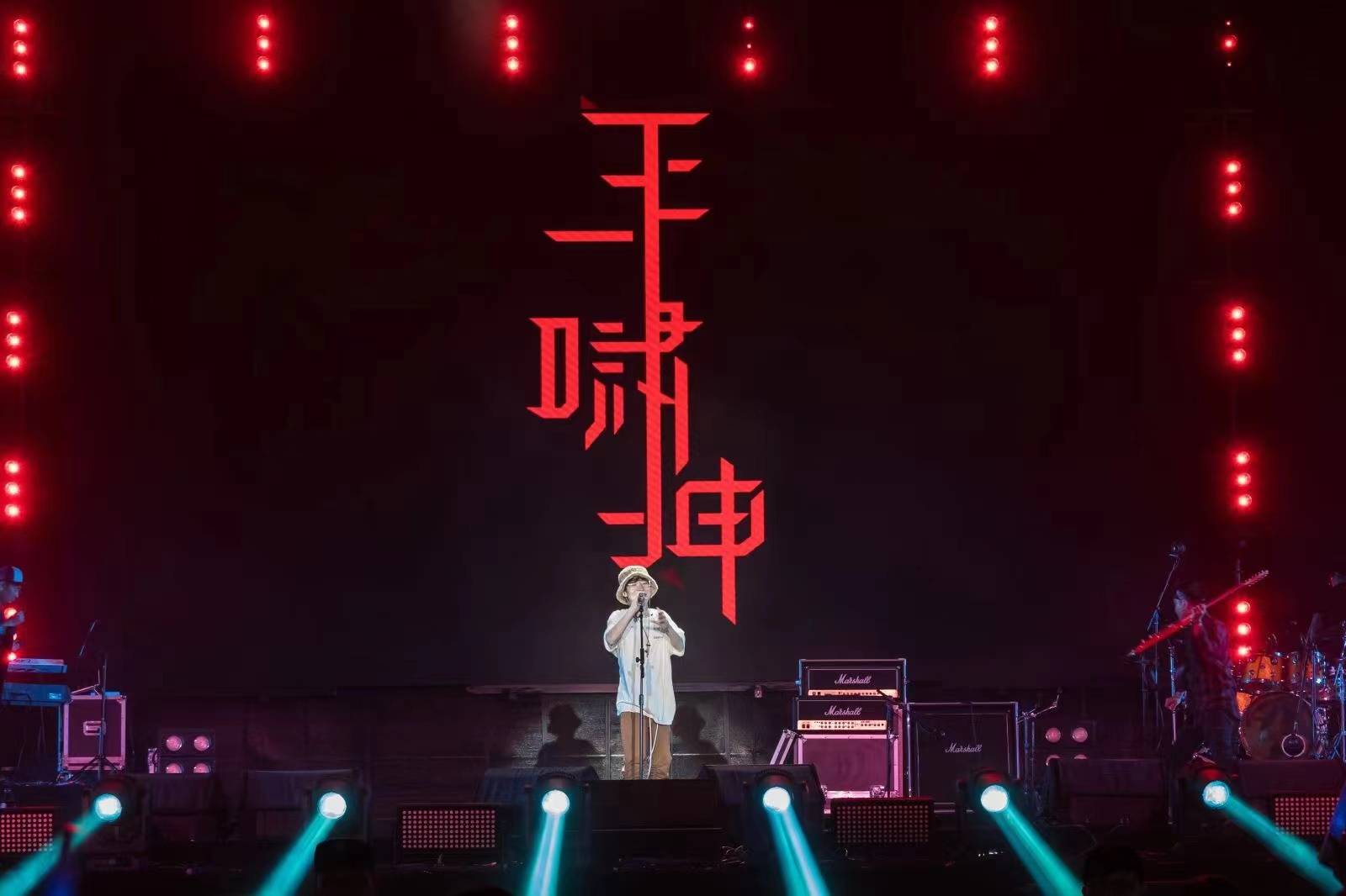 王啸坤原创个人单曲叮咚正式上线感受“王式摇滚”中的音乐激情(图2)