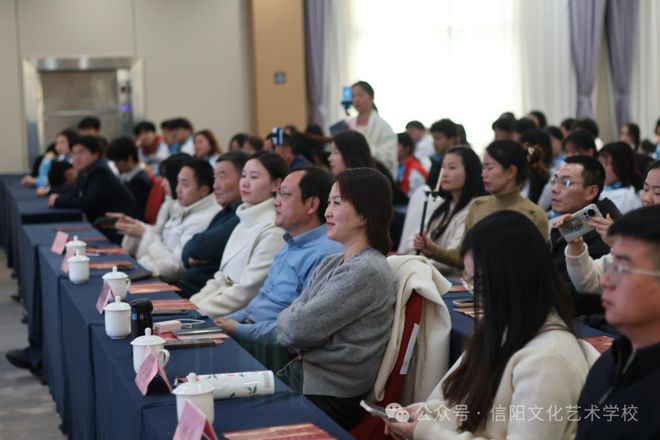 信阳文化艺术学校举办“迎新年”教学成果展演暨学生表彰大会圆满结束(图2)